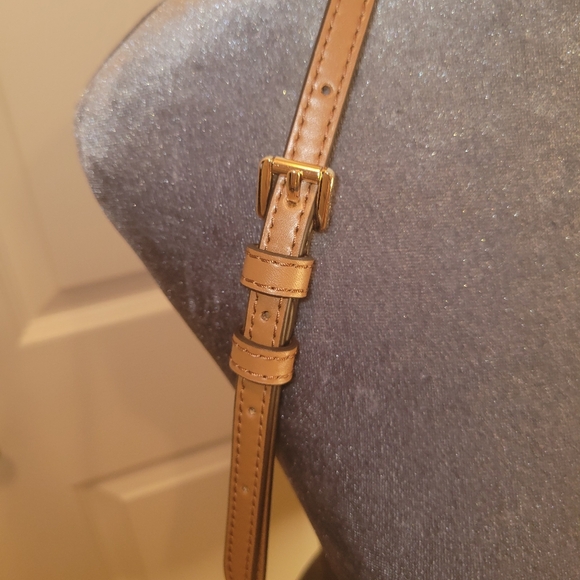 NWT Michael Kors Monogram Carmera Crossbody Bag - Picture 7 of 12